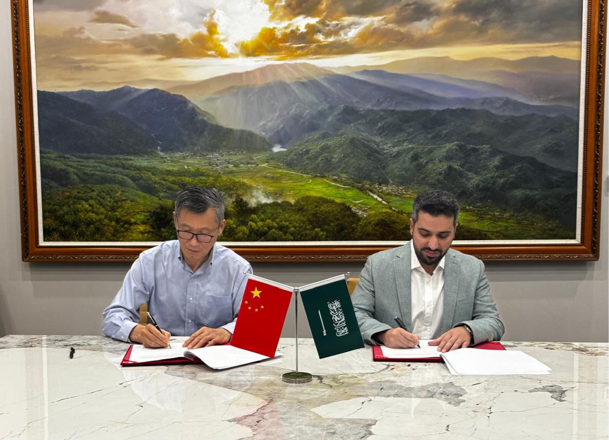 Al-Ajlan Global signs Chinese partnership to build 5,000 housing units